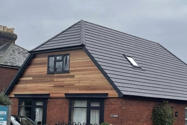 Carpenter in Hampshire 2048x1365